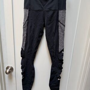 Lululemon Athletica Black and Gray Ruched Running Leggings Size 6